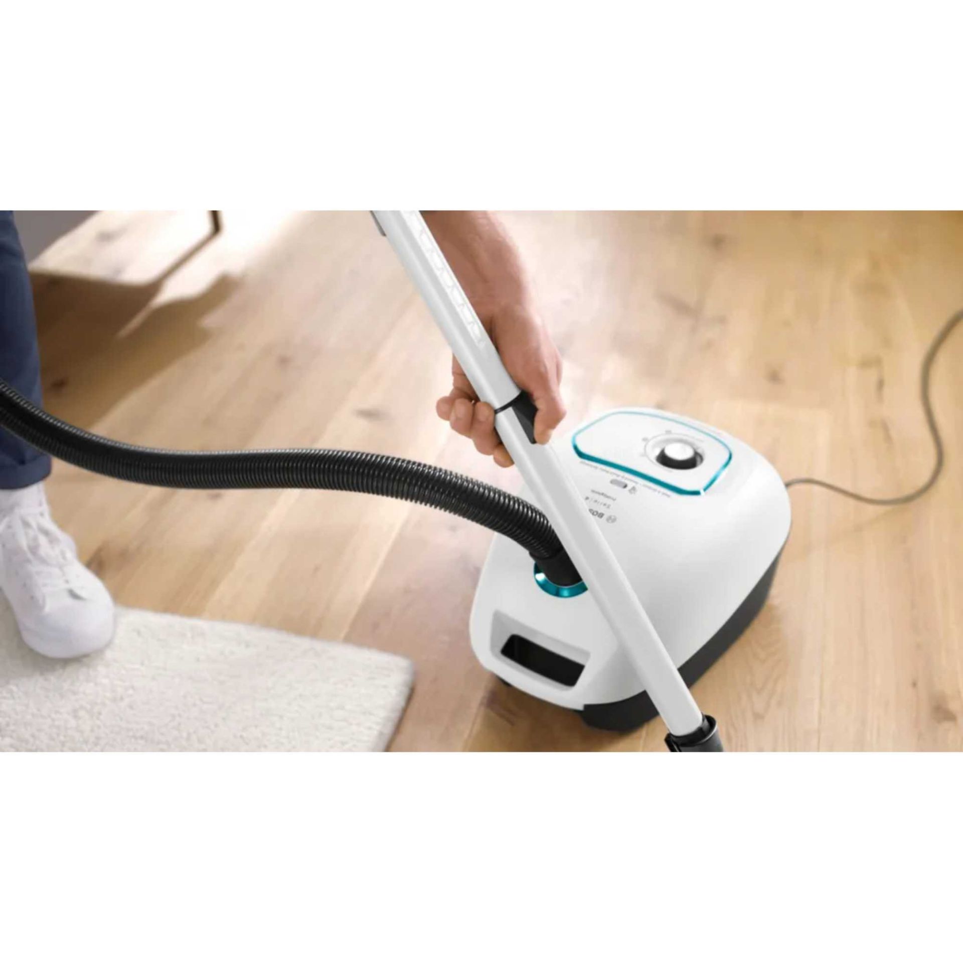 Bosch Series 4 Cylinder Vacuum Cleaner ProHygienic - BGB41HYGGB - Image 2